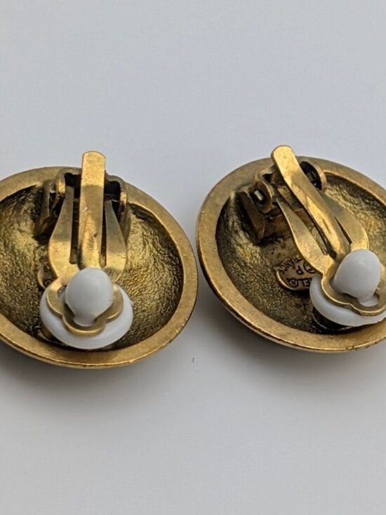 Chanel Earrings CC Logo Round Gold Vintage - Picture 7 of 9